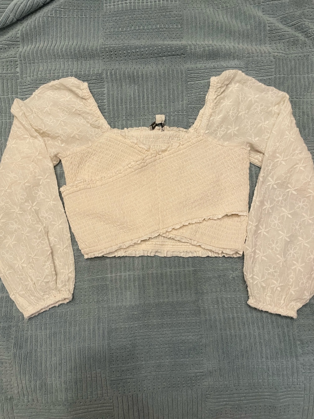 AE Cream Smocked Puff-Sleeve Crop Top